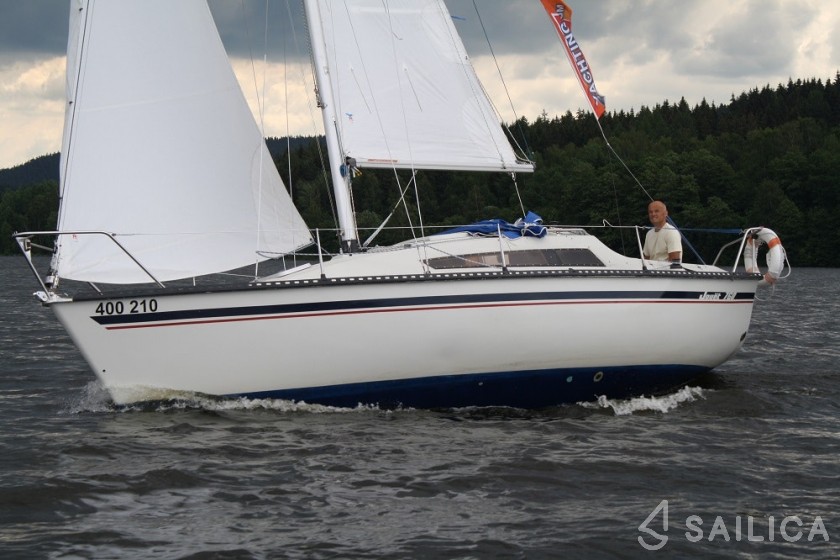 Houseboat - Yacht Charter Sailica