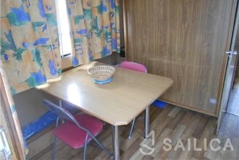 Houseboat - Yacht Charter Sailica
