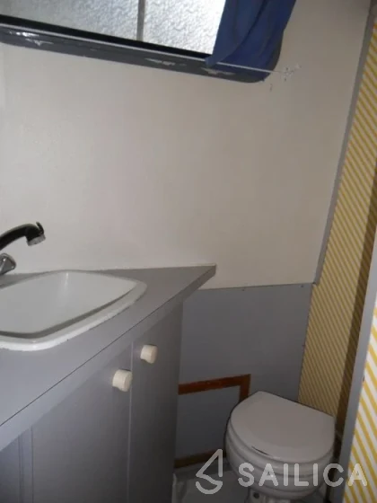 Houseboat - Yacht Charter Sailica