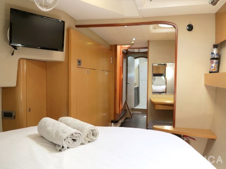 Salina 48 Evolution - 3 + 1 cab. - Yacht Charter Sailica