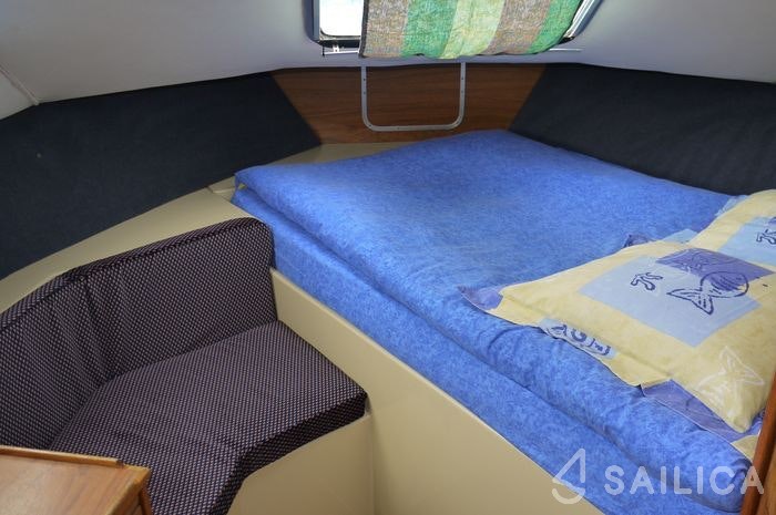 Houseboat - Yacht Charter Sailica