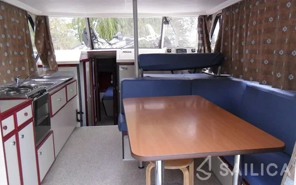 Houseboat - Yacht Charter Sailica