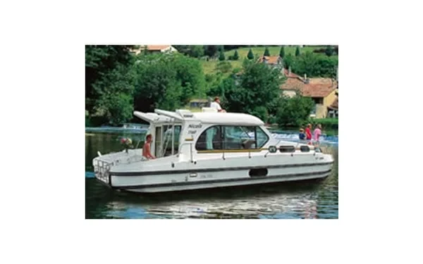 Houseboat - Yacht Charter Sailica
