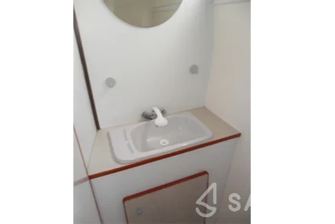 Houseboat - Yacht Charter Sailica