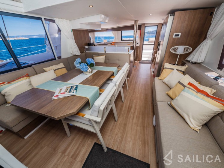 Bali 4.6 - Yacht Charter Sailica