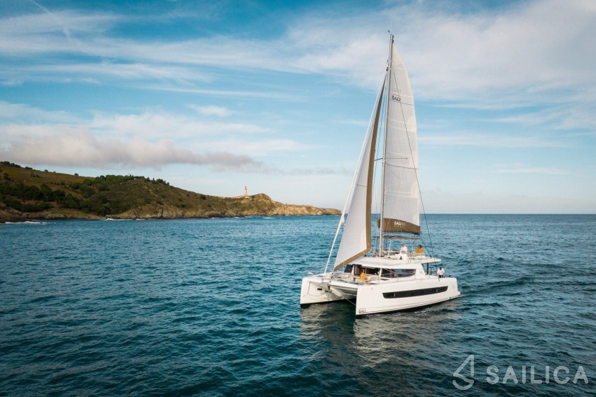 Bali 4.6 - Yacht Charter Sailica
