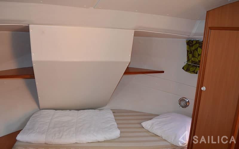 Houseboat - Yacht Charter Sailica