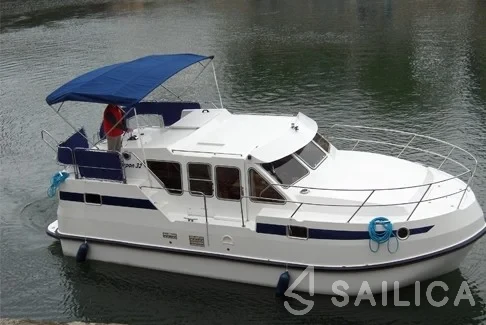 Houseboat - Yacht Charter Sailica