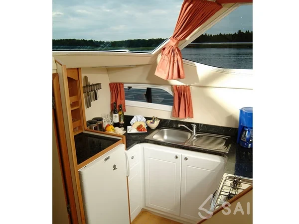 Europa 600 - Yacht Charter Sailica