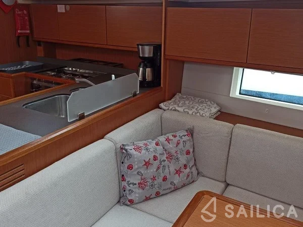 Bavaria C45 - Yacht Charter Sailica