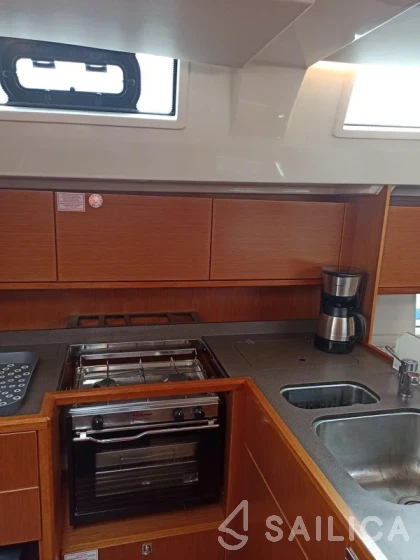 Bavaria C45 - Yacht Charter Sailica