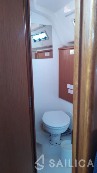 Bavaria 51 Cruiser - Yacht Charter Sailica
