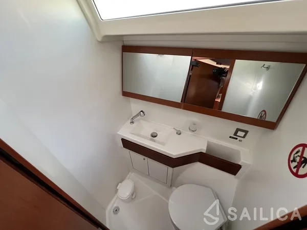 Oceanis 46.1 - Yacht Charter Sailica