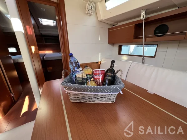 Oceanis 46.1 - Yacht Charter Sailica