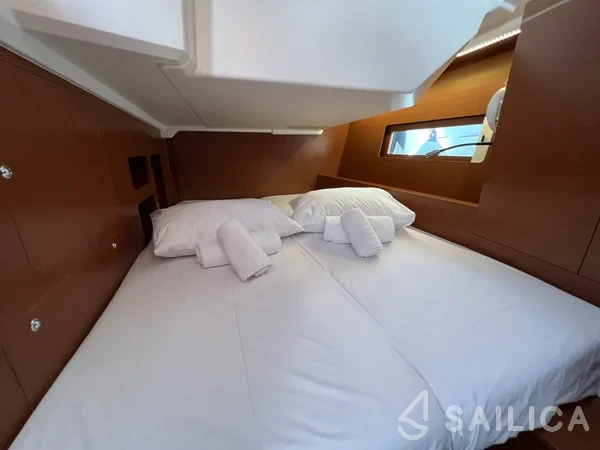 Oceanis 46.1 - Yacht Charter Sailica