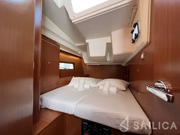 Oceanis 46.1 - Yacht Charter Sailica