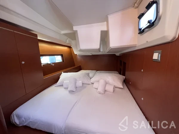 Oceanis 46.1 - Yacht Charter Sailica