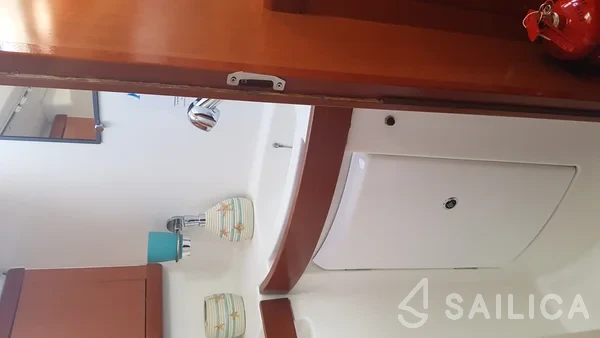 Oceanis 46 - Yacht Charter Sailica