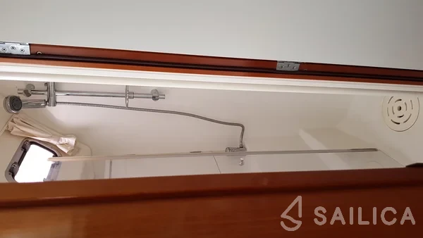 Oceanis 46 - Yacht Charter Sailica