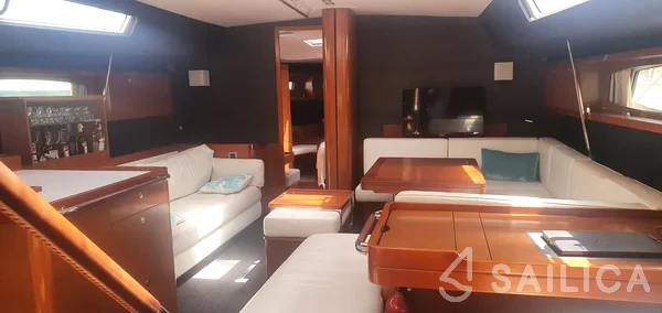 Oceanis 60 - Yacht Charter Sailica