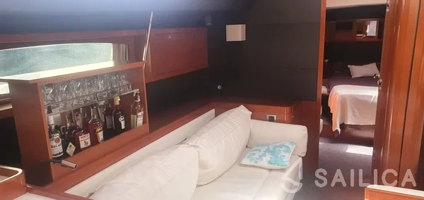 Oceanis 60 - Yacht Charter Sailica