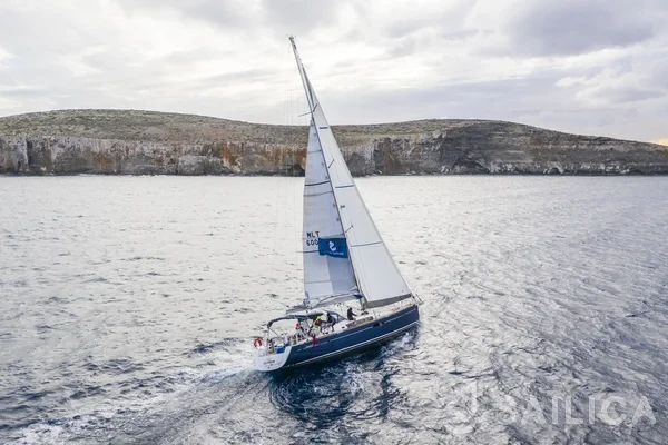 Oceanis 60 - Yacht Charter Sailica