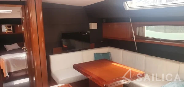Oceanis 60 - Yacht Charter Sailica