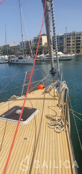 Oceanis 60 - Yacht Charter Sailica