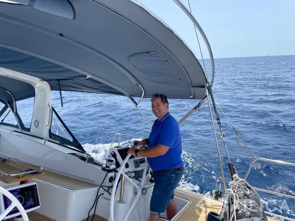 Oceanis 60 - Yacht Charter Sailica