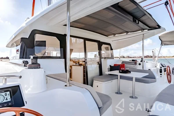 Excess 11 - Photo #24 Excess 11 - Yacht Charter Sailica