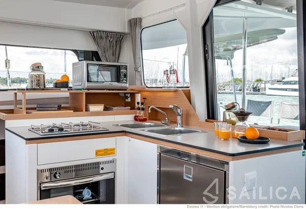 Excess 11 - Photo #29 Excess 11 - Yacht Charter Sailica