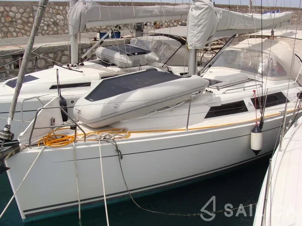 Hanse 325 - Yacht Charter Sailica