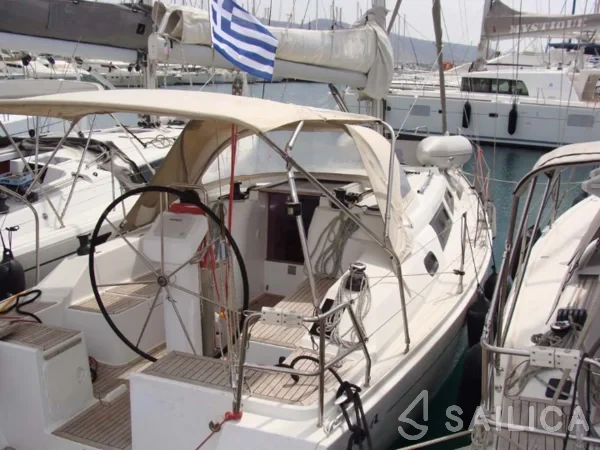 Hanse 325 - Yacht Charter Sailica