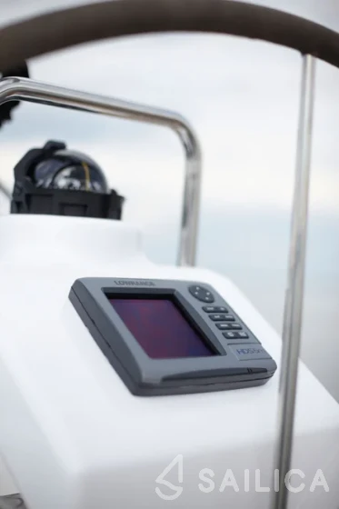 Hanse 325 - Yacht Charter Sailica