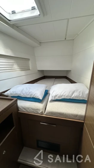 Lagoon 40 - Yacht Charter Sailica