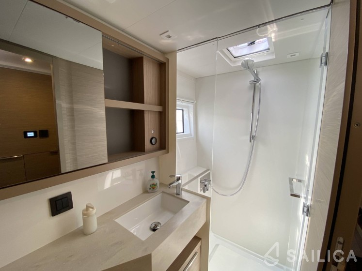 Lagoon 46  - Yacht Charter Sailica