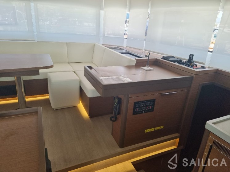 Lagoon 50 - Yacht Charter Sailica