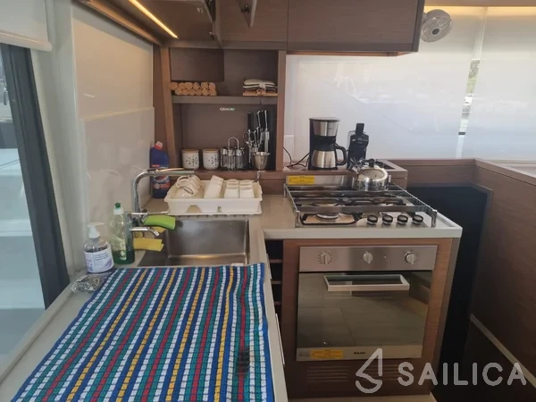 Lagoon 50 - Yacht Charter Sailica