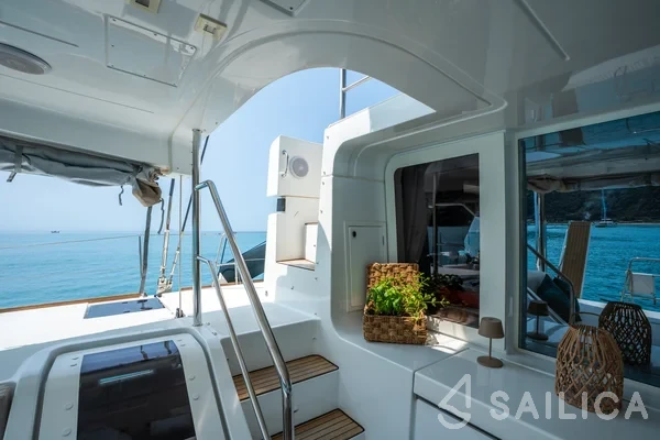 Lagoon 52F - Yacht Charter Sailica