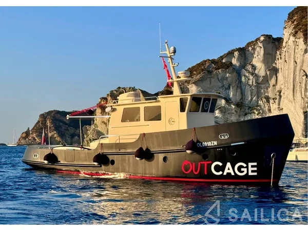 Motorboat - Yacht Charter Sailica