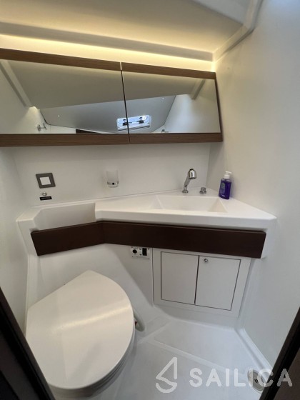 Oceanis 46.1 - Yacht Charter Sailica
