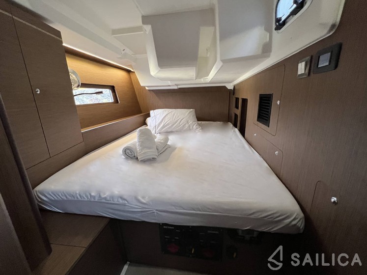 Oceanis 46.1 - Yacht Charter Sailica