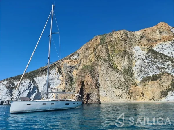 D&D Kufner 54 - Yacht Charter Sailica