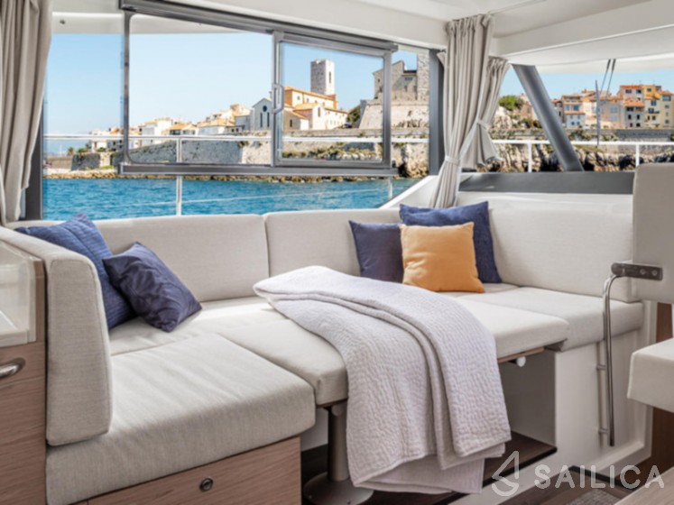 Swift Trawler 41 Sedan - Yacht Charter Sailica