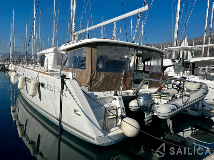 Lagoon 450  Flybridge - Yacht Charter Sailica