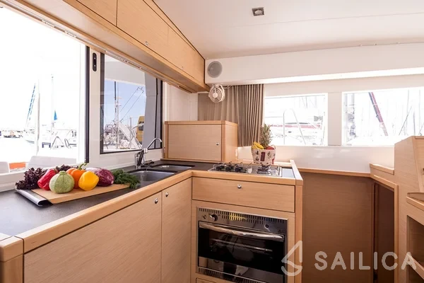 Lagoon 39 - Yacht Charter Sailica