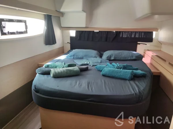 Lucia 40 - Yacht Charter Sailica
