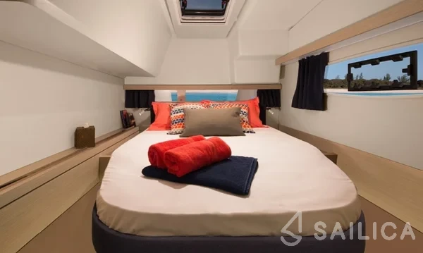 Lucia 40 - Yacht Charter Sailica