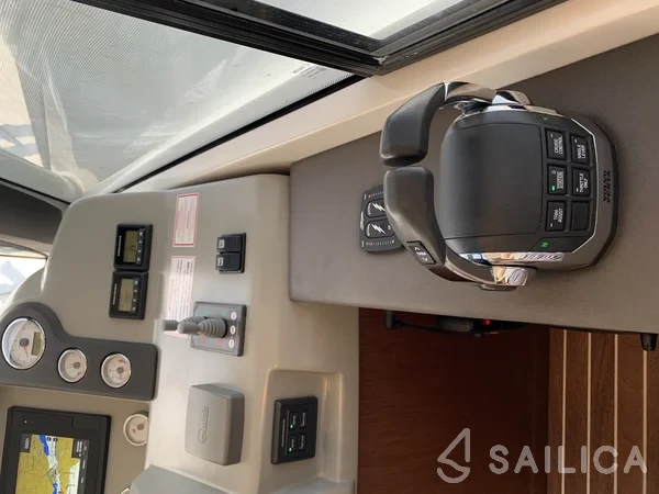 Bavaria Virtess 420 Fly - Yacht Charter Sailica