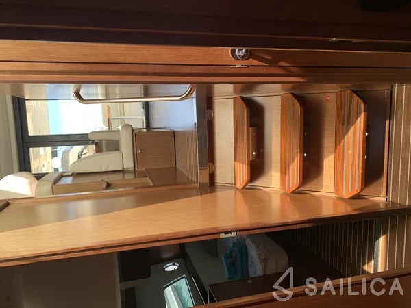 Bavaria Virtess 420 Fly - Yacht Charter Sailica